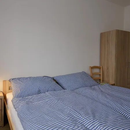 Large 3-bedroom On Main Square With Free Parking Apartman Žacléř