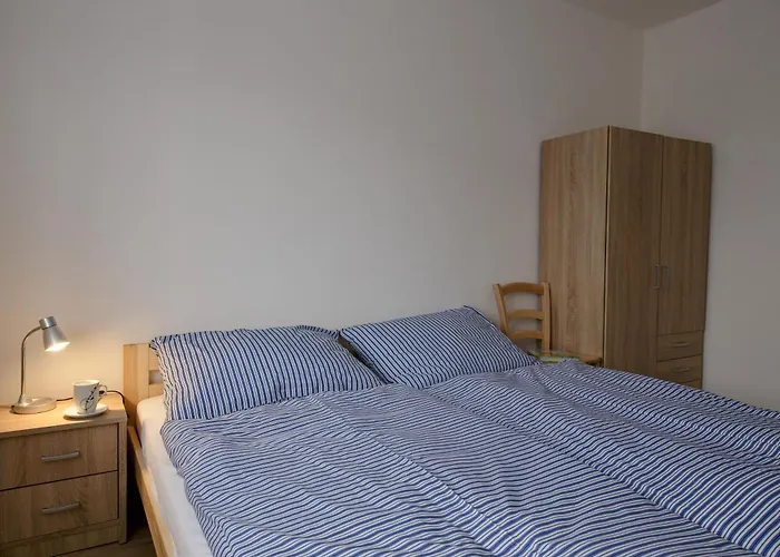 Large 3-bedroom On Main Square With Free Parking Apartman Žacléř